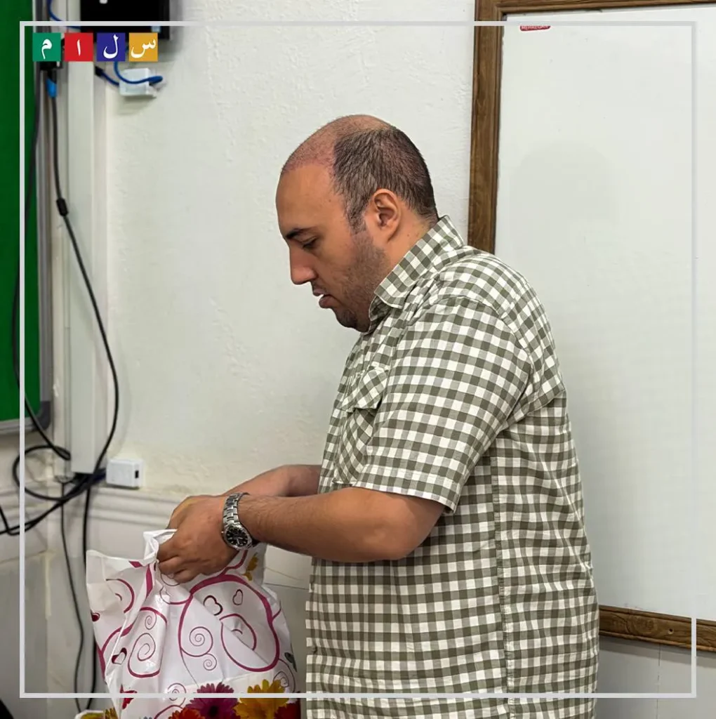 آماده‌سازی کتب درسی دانش‌آموزان در راهنمایی سلام تجریش