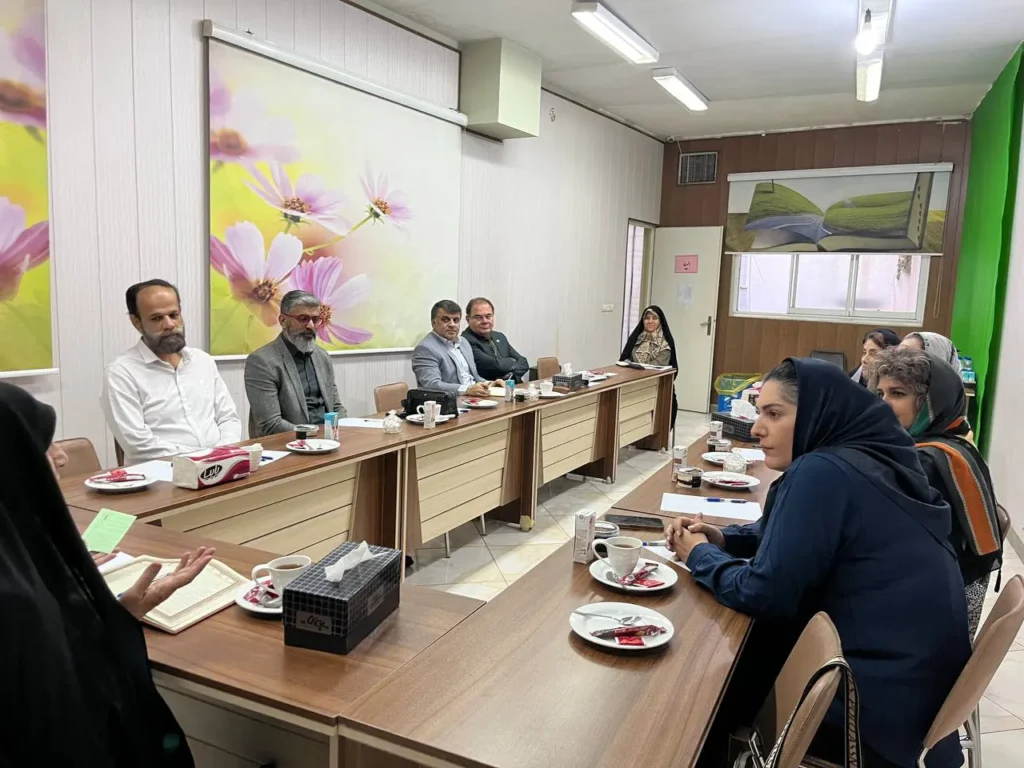 همدلی خانه و مدرسه؛ برگزاری اولین جلسه انجمن اولیا و مربیان سلام فرمانیه